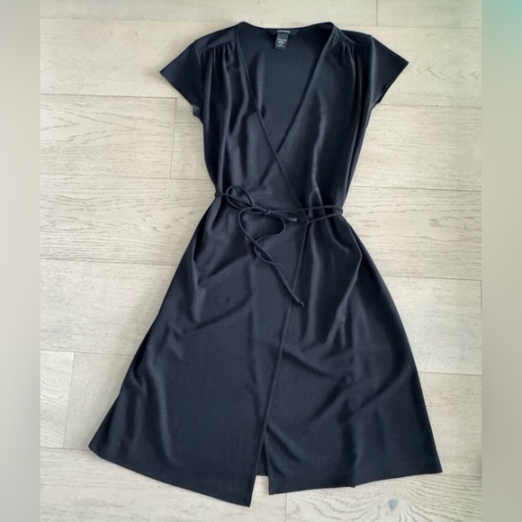 Express black wrap dress size 7/8 - Picture 4 of 7